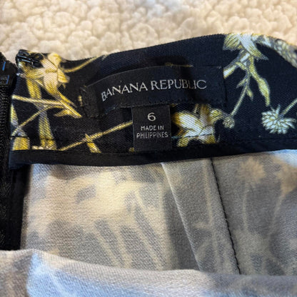 Banana Republic Women's Stretch Pencil Skirt Yellow Floral Print, Size 6 Office