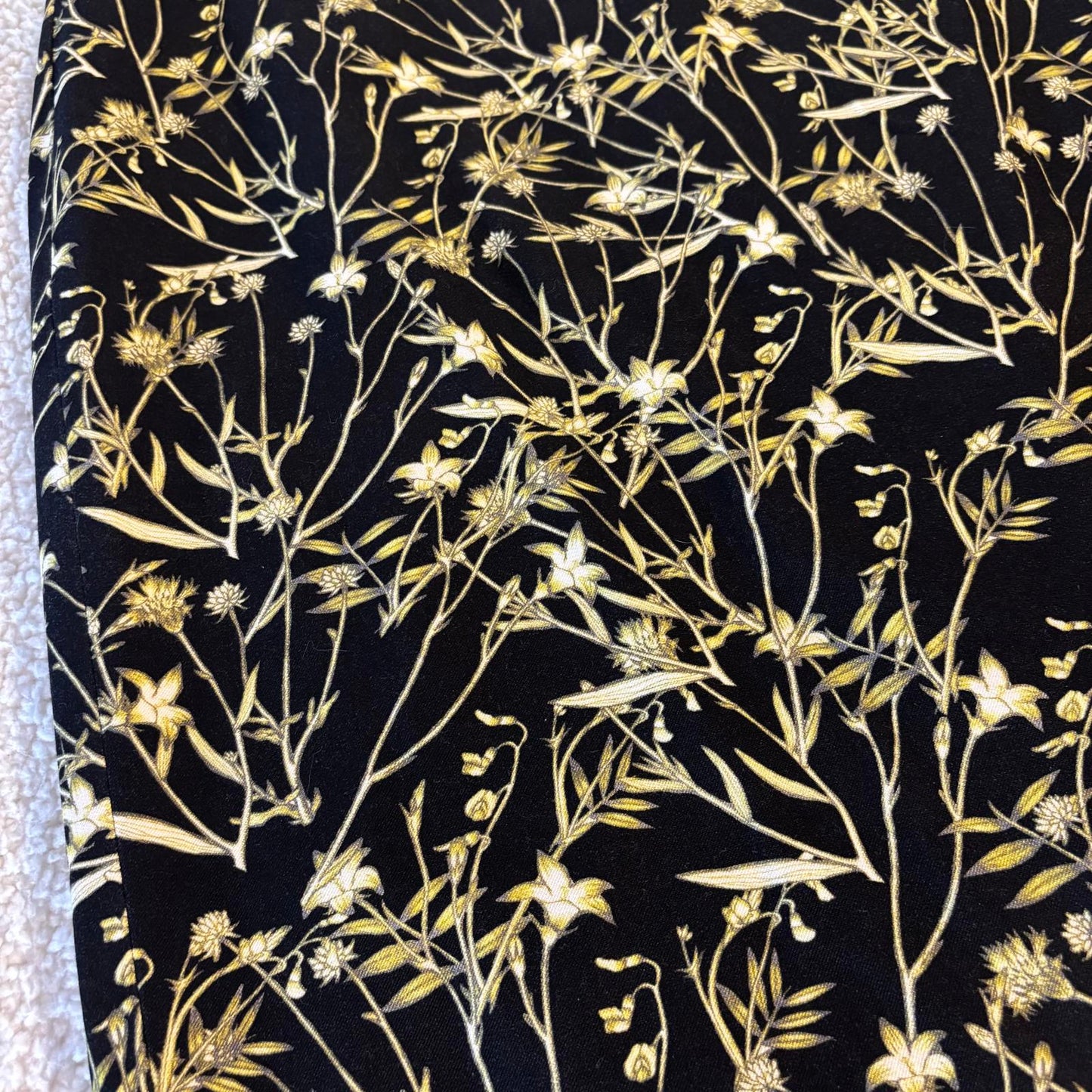 Banana Republic Women's Stretch Pencil Skirt Yellow Floral Print, Size 6 Office