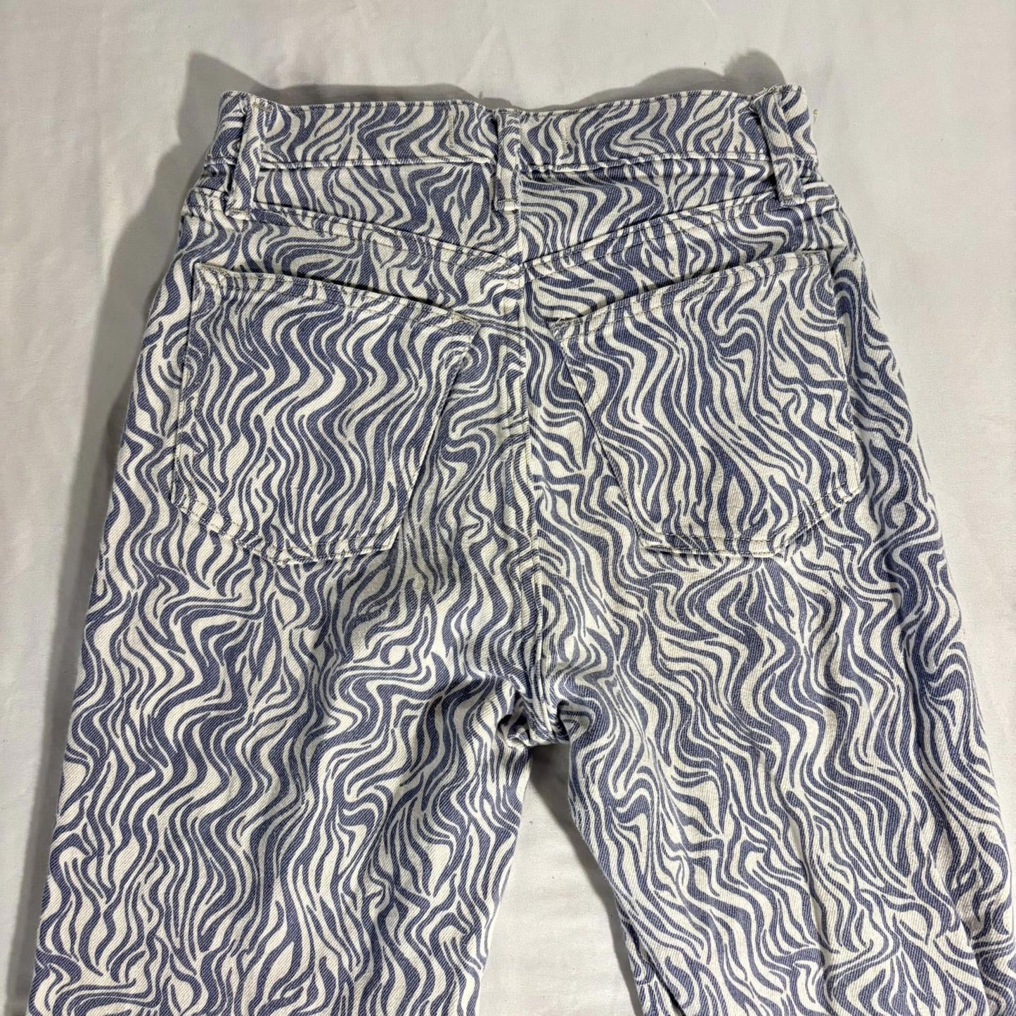 Abercrombie & Fitch Jeans The 90s Straight Ultra High Rise Size 25/0 Wavy Print