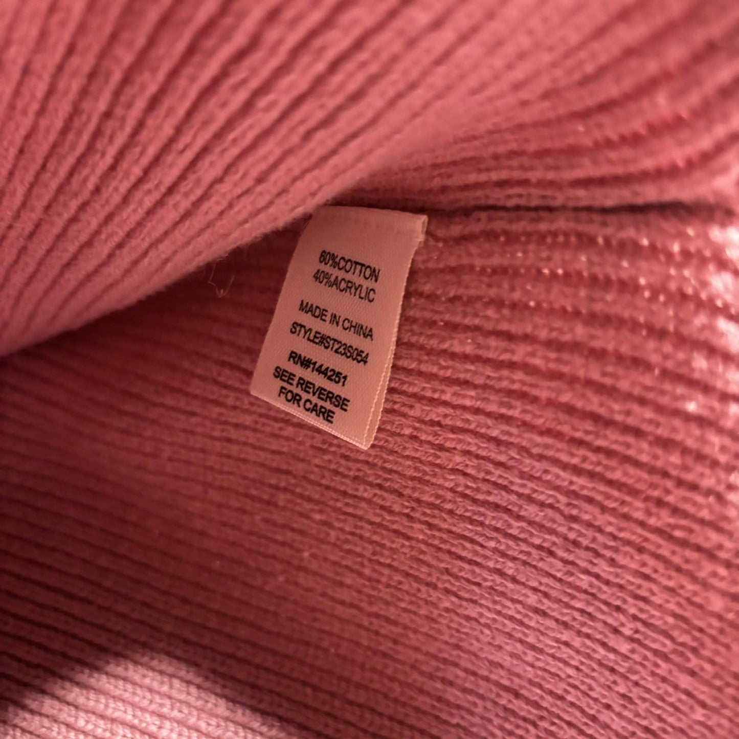 Moon & Madison Pink Knit Sweater Size Medium Cozy Modest EUC