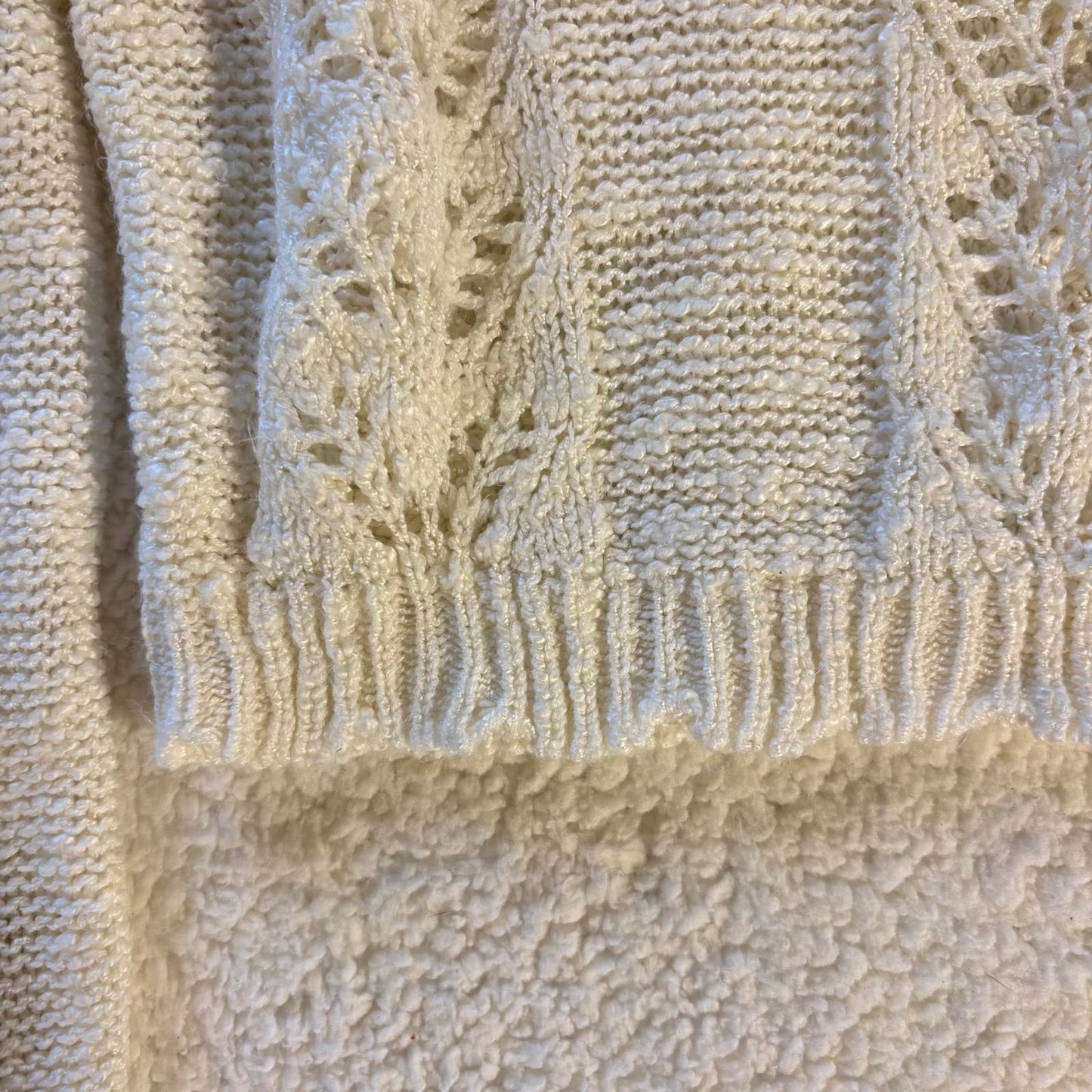 Women’s Altar’d State Knit Cropped Sweater Size L Ivory Scalloped Hem