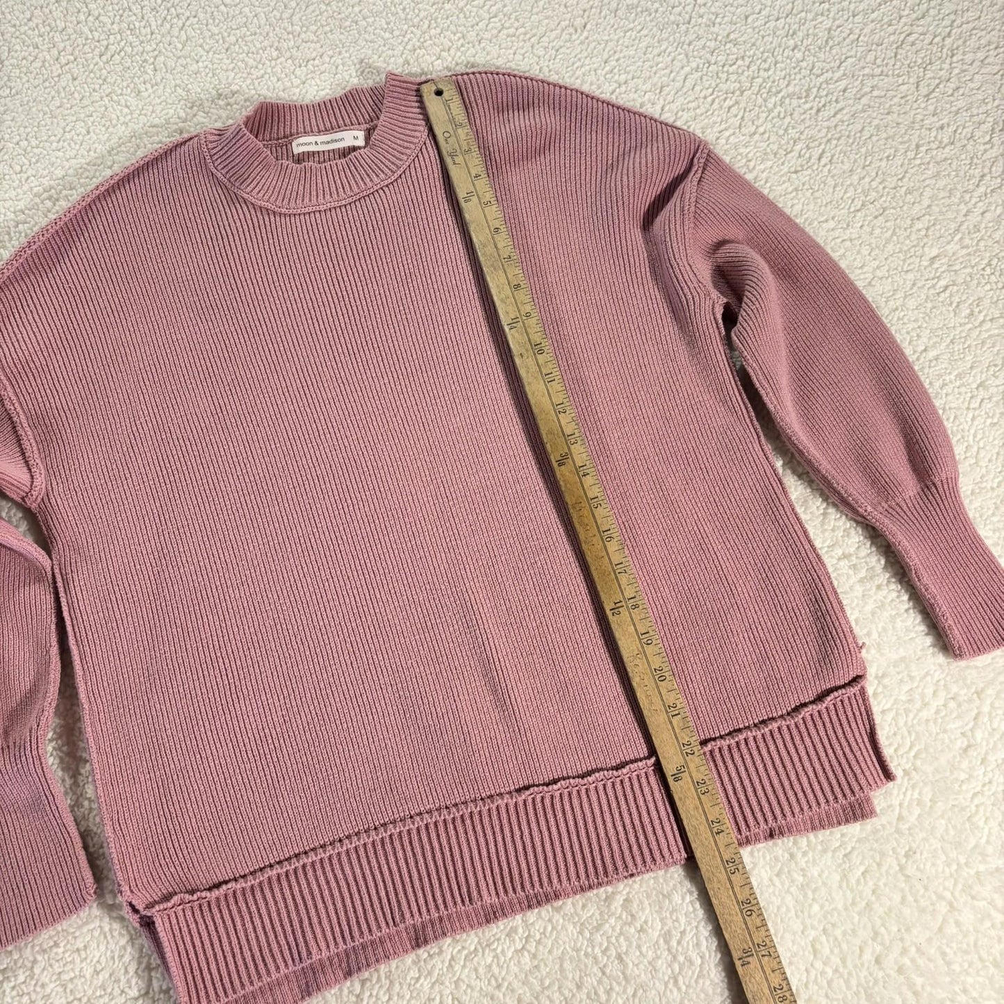 Moon & Madison Pink Knit Sweater Size Medium Cozy Modest EUC
