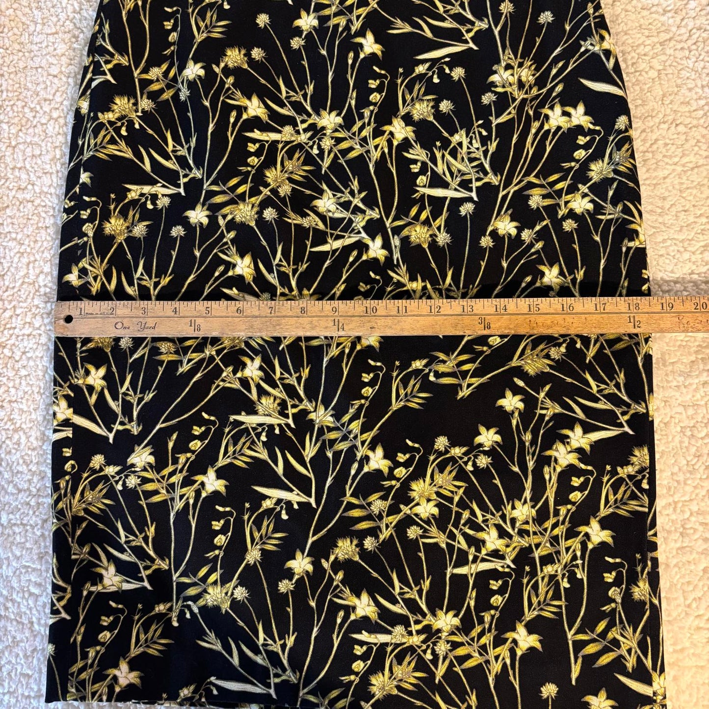 Banana Republic Women's Stretch Pencil Skirt Yellow Floral Print, Size 6 Office