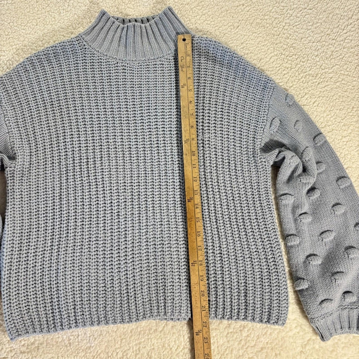 Moon & Madison Blue Puff Balloon Dot Sleeve Cropped Sweater Cozy Medium